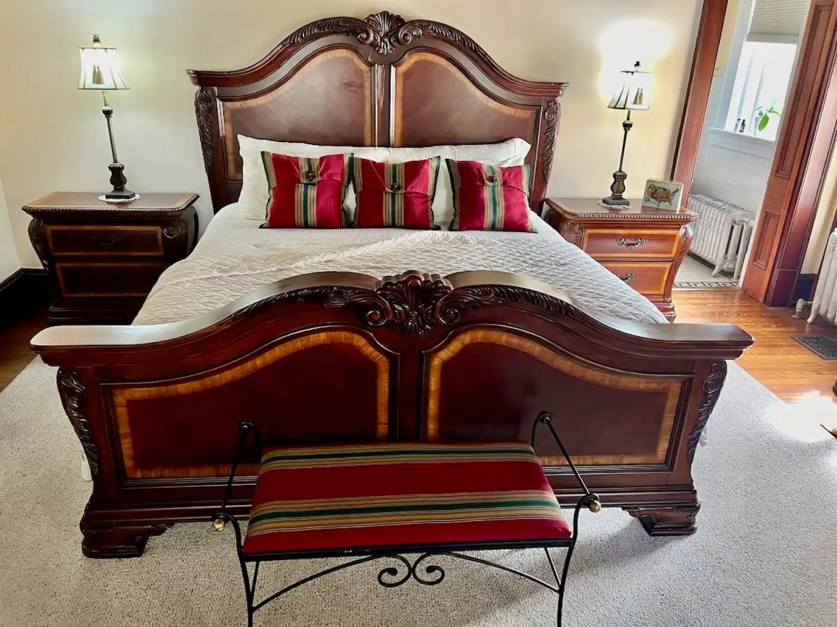 ホテル One Of These Nights - King Sized Bed - Sleeps 2 リンチバーグ エクステリア 写真